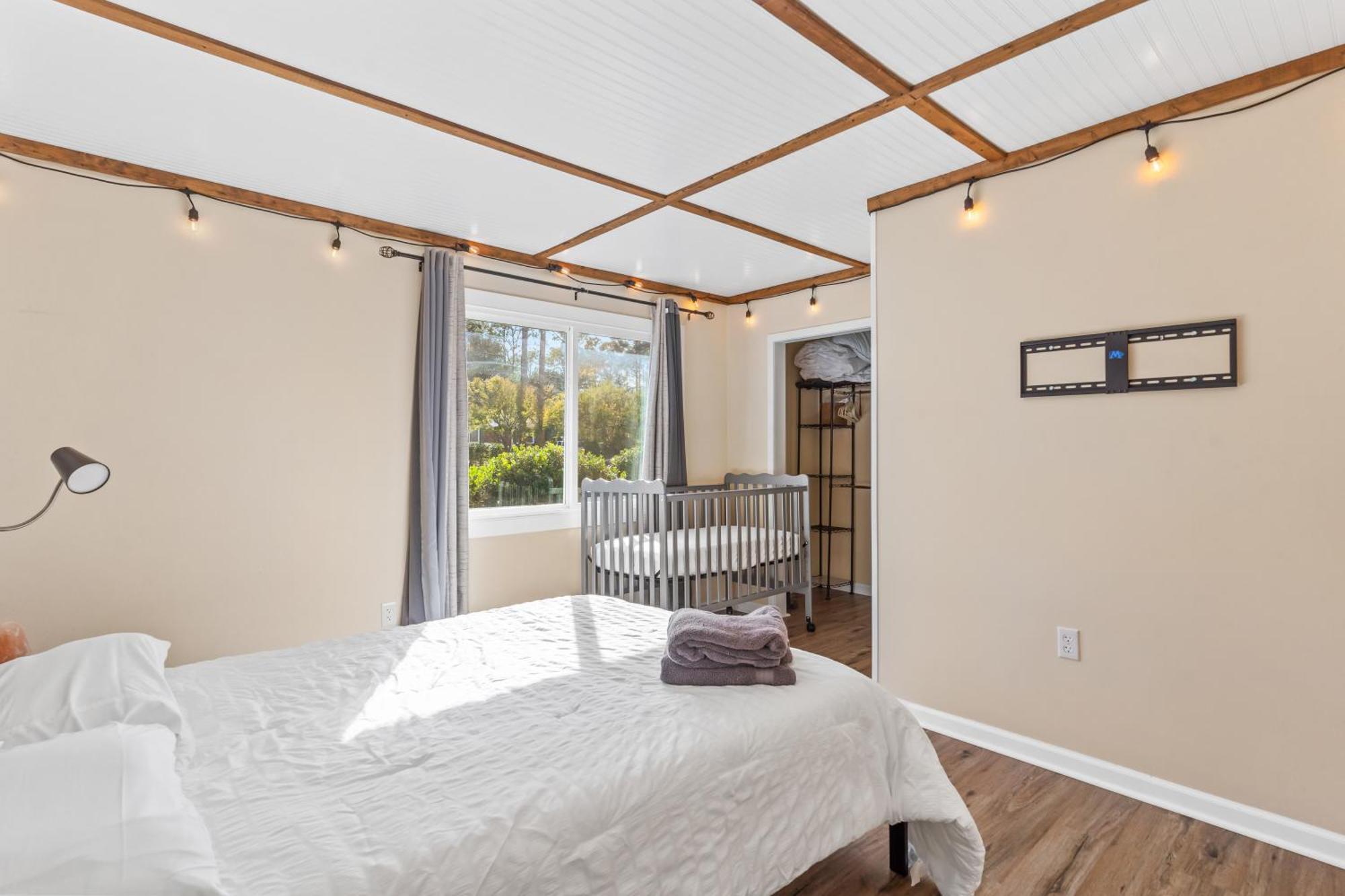 Hébergement de vacances Chill Retreat, Hot Tub, Large Private Yard *